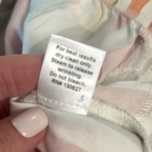 Shore Brand Classy Shorts Size M - Picture 5 of 5